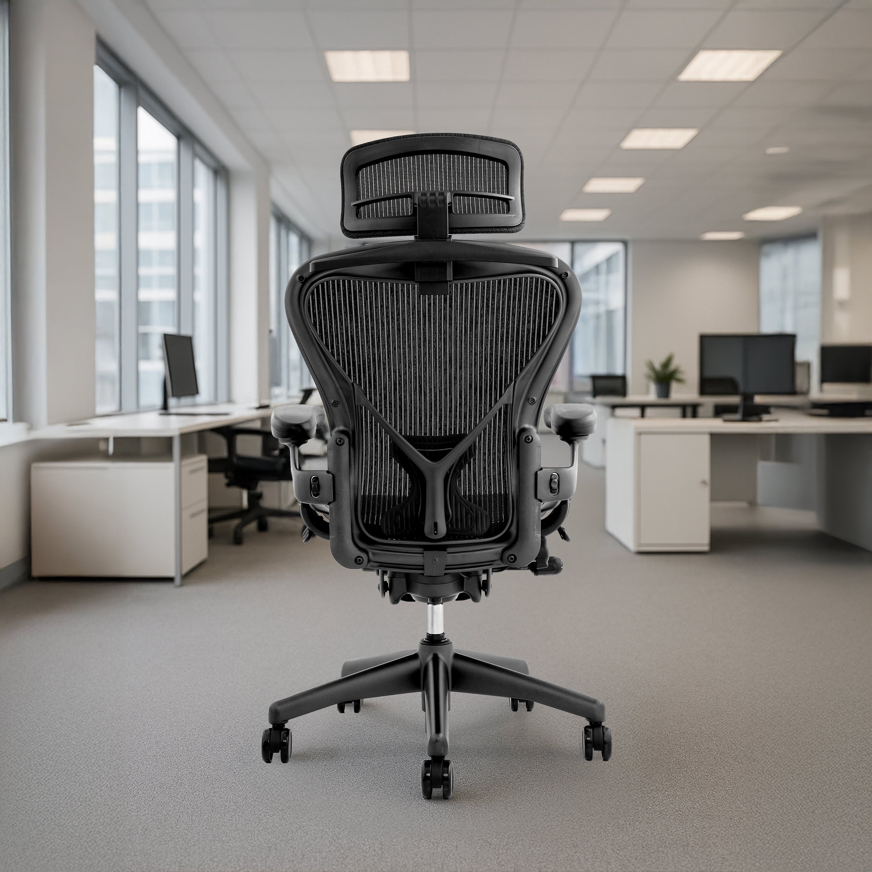 Herman Miller Aeron Chair Size B (𝙍𝙚𝙛𝙪𝙧𝙗𝙞𝙨𝙝𝙚𝙙)| Fully Adjustable Ergonomic Mesh Office Chair with Posture Fit Support, Tilt Limiter, and Roller Index Arm Adjustments With Headrest